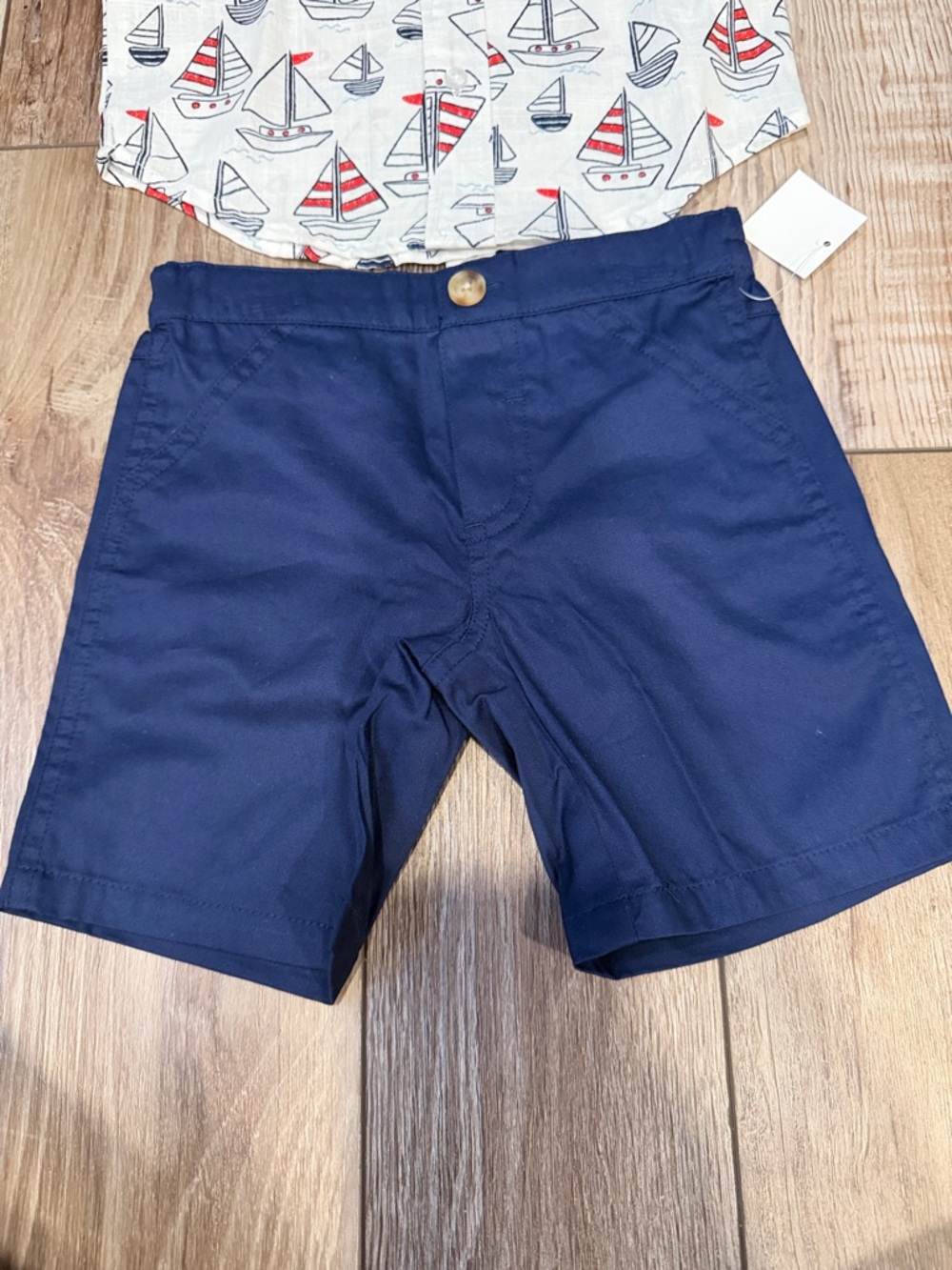 NEW! Little Me White Button-Up Shirt with Red & Navy Sailboats Size 2T - Picture 4 of 6